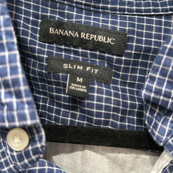 ✨ Men’s Banana Republic Button Down Shirt - Picture 2 of 2
